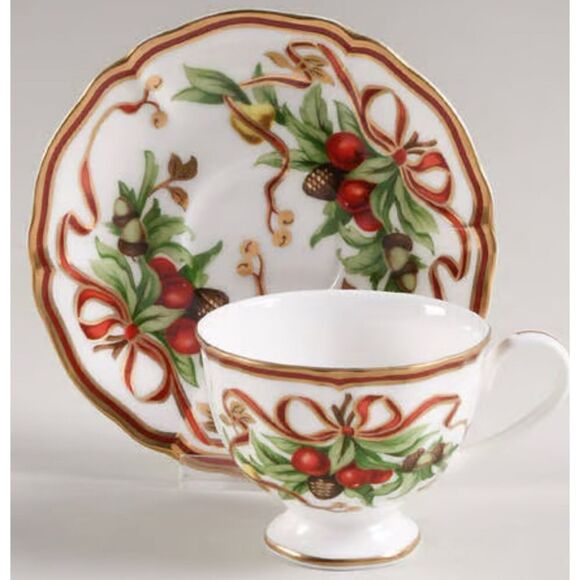 TIFFANY & CO. Holiday Teacup and Saucer (white background) Footed cup w/Gold Rim - Picture 1 of 6